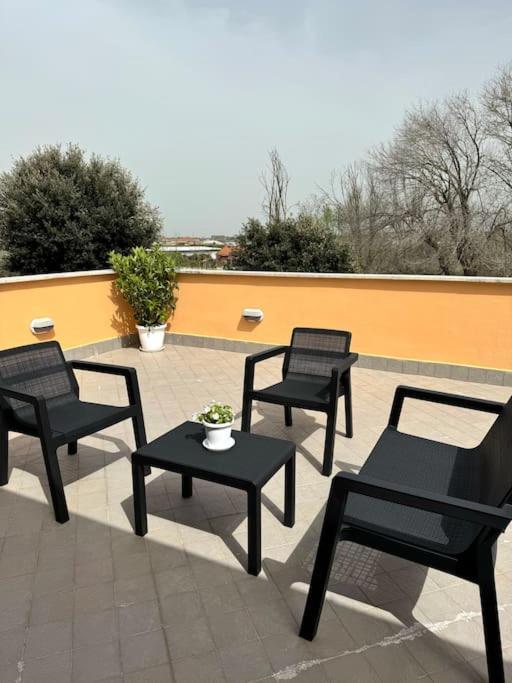 Casa Vacanza Elislor Apartments Φιουμιτσίνο Εξωτερικό φωτογραφία